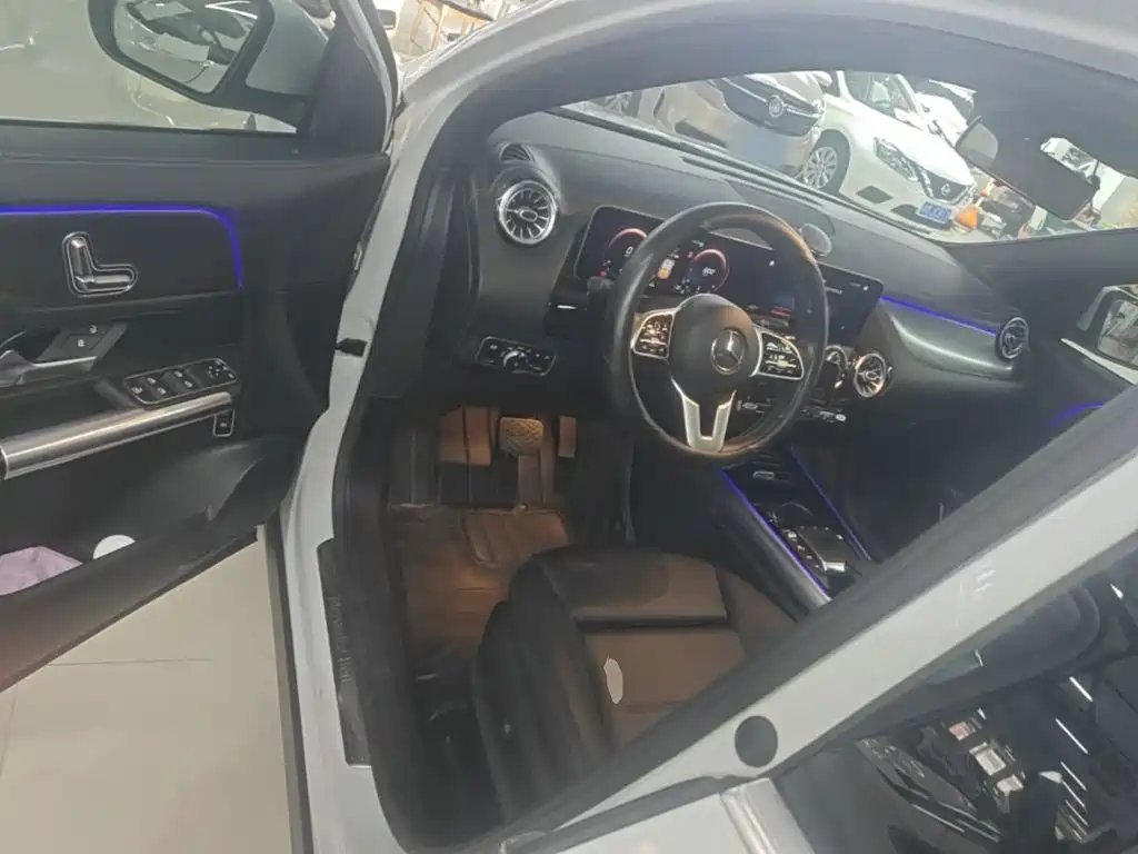 Mercedes-Benz GLA 2021 — фото 16