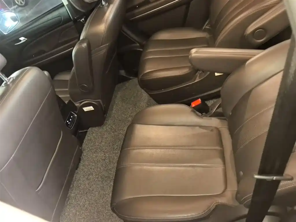 GAC Motor Trumpchi M6 2019 — фото 17