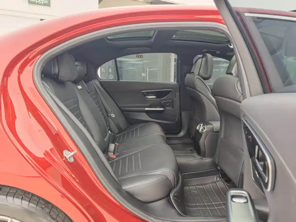 Mercedes-Benz C-Class 2022 — фото 7