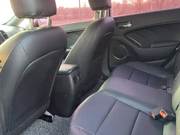 Kia K3 2013