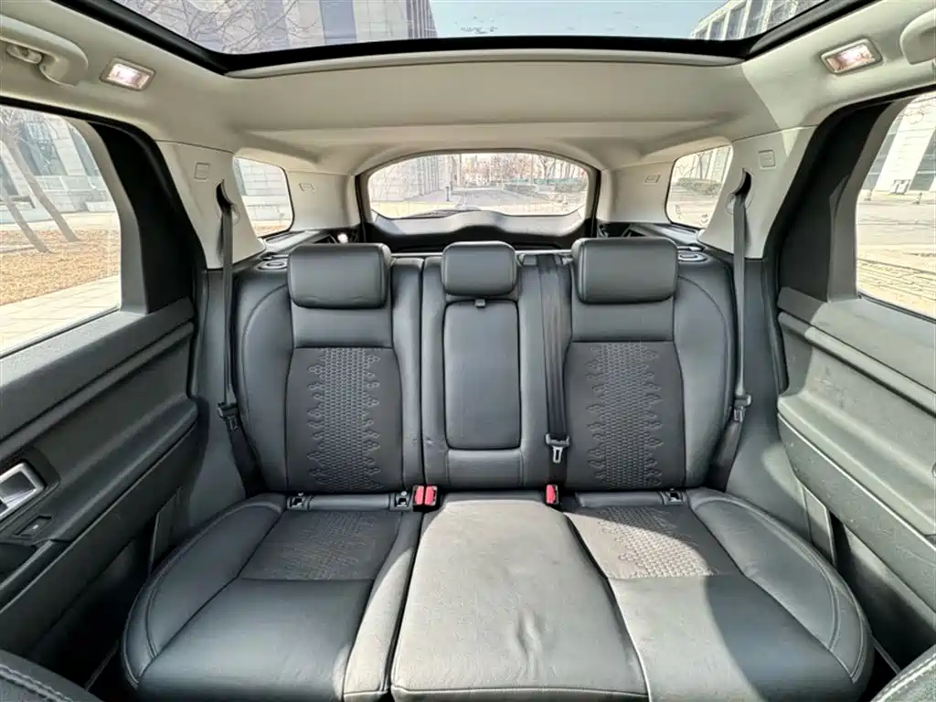 Land Rover Discovery Sport 2016 — фото 17