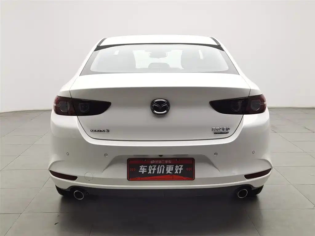 Mazda 3 Axela 2024