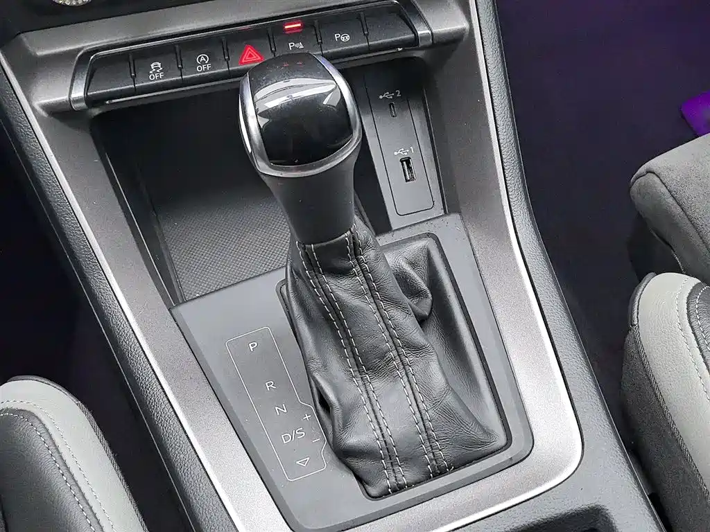 Audi Q3 2020 — фото 13