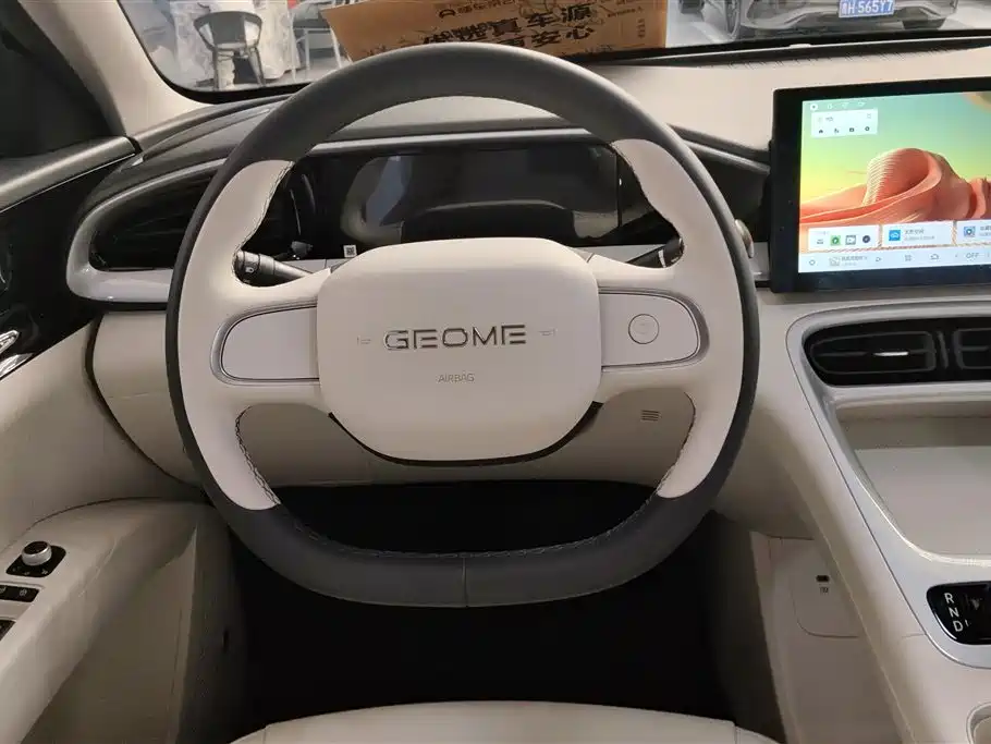 Geely Galaxy Starwish 2025 — фото 15