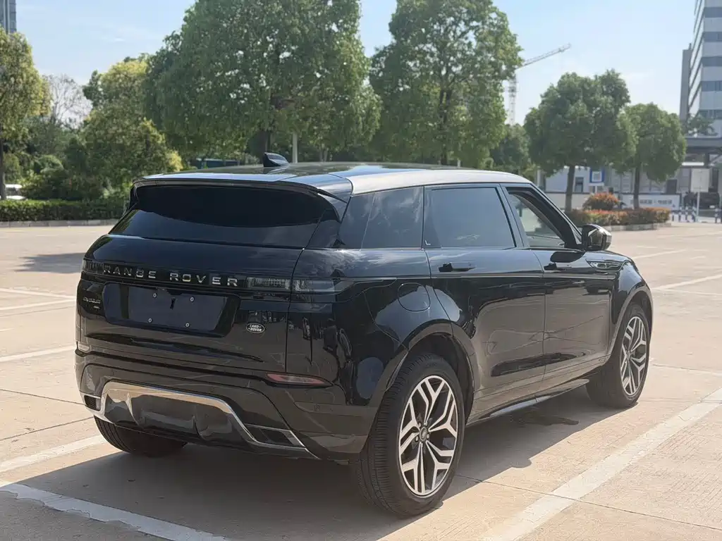 Land Rover Evoque 2022 — фото 15