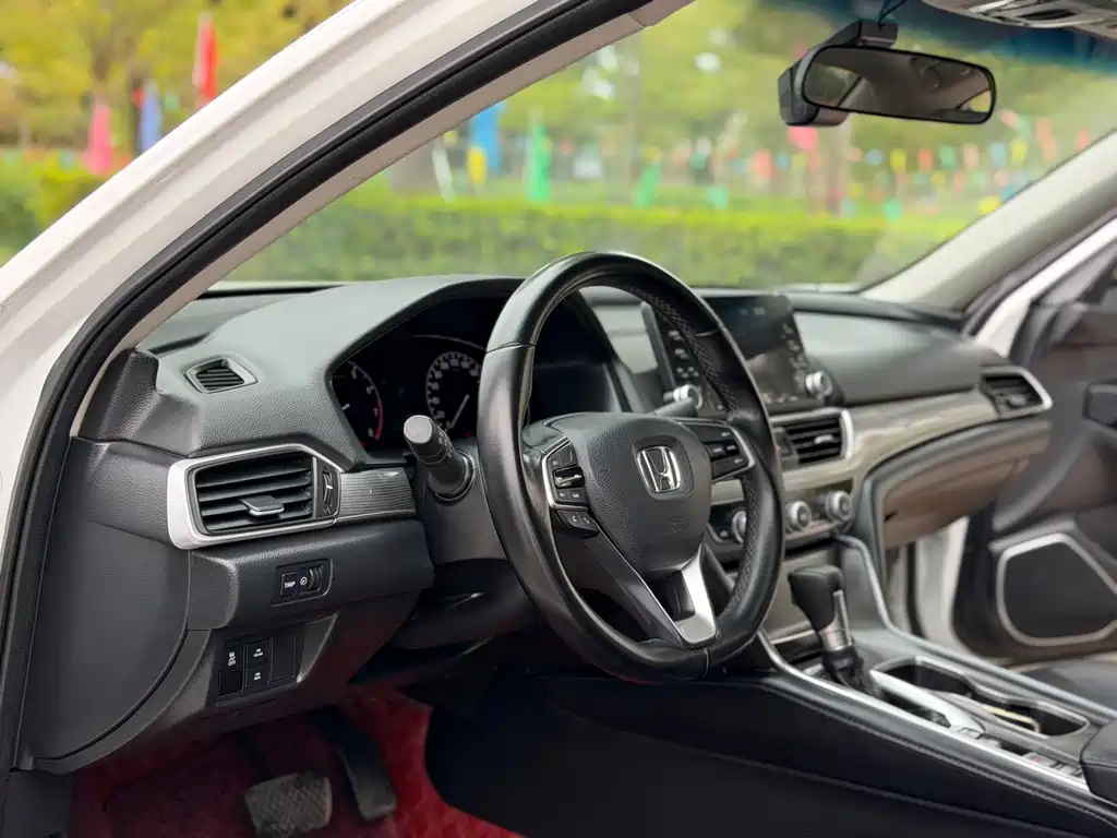 Honda Accord 2021 — фото 12