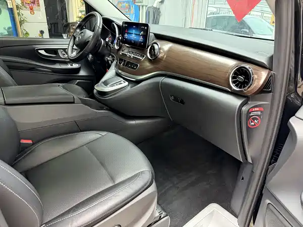 Mercedes-Benz V-Class 2021
