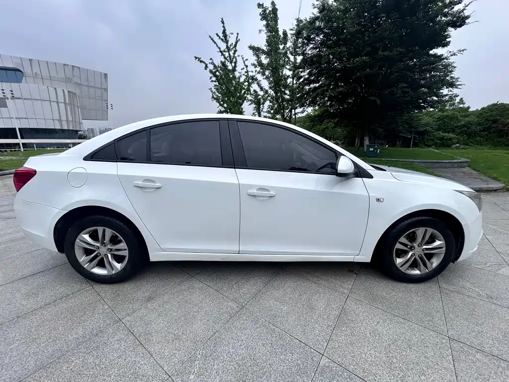 Chevrolet Cruze 2015 — фото 6