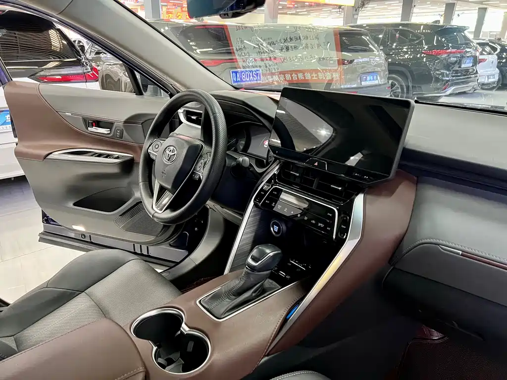 Toyota Harrier 2022 — фото 8