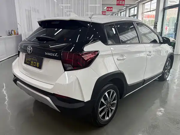 Toyota Yaris L 2022