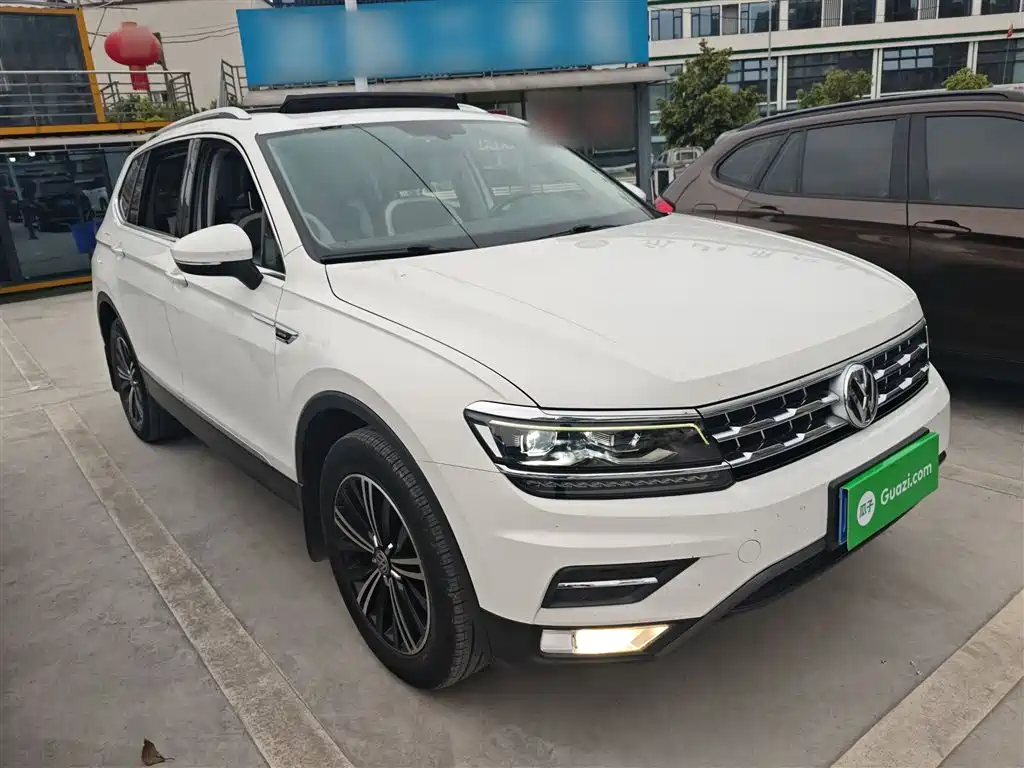 Volkswagen Tiguan L 2018 — фото 4