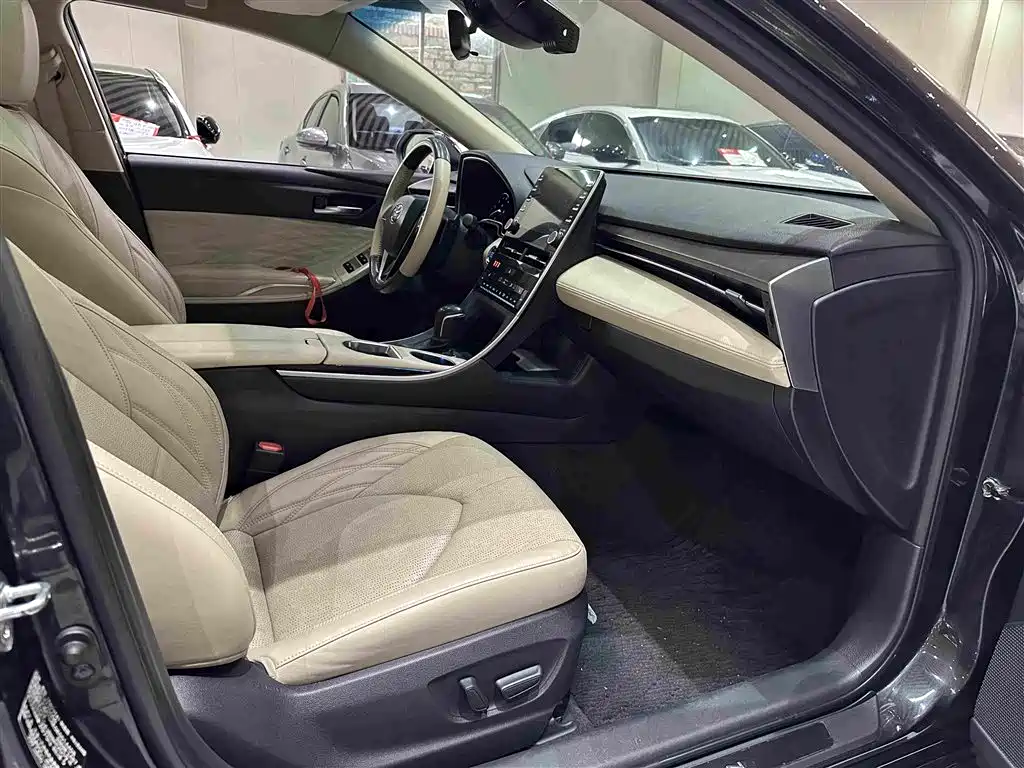 Toyota Avalon 2019 — фото 10