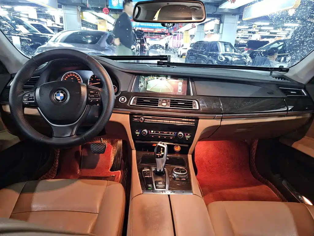 BMW 7 Series 2013 — фото 5