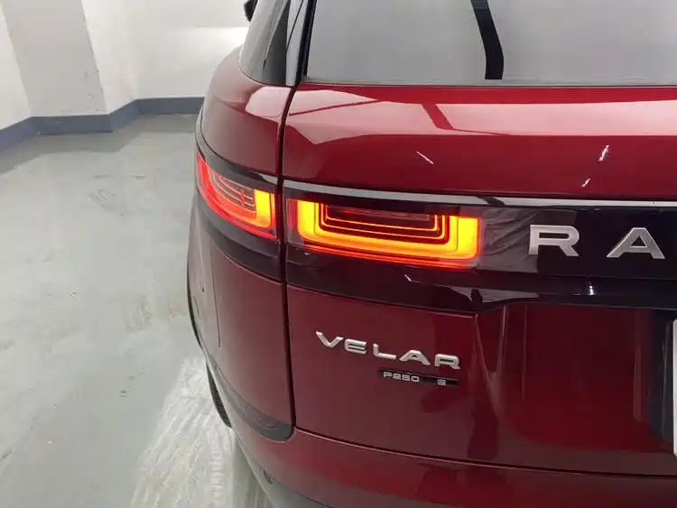 Land Rover Velar 2018 — фото 10