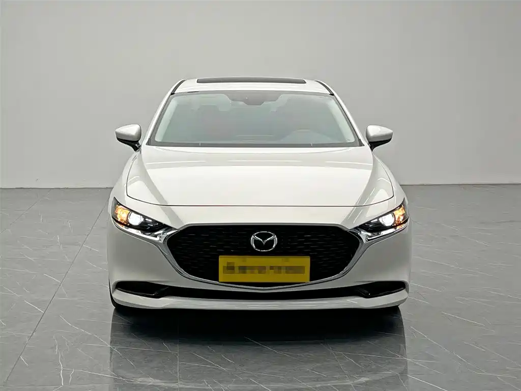 Mazda 3 Axela 2024