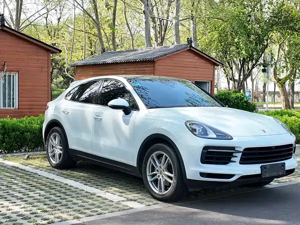 Porsche Cayenne 2021