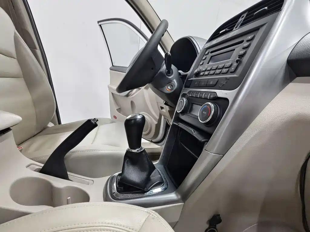 Chery Tiggo 3 2014 — фото 15