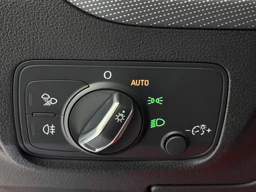 Audi Q2L 2022 — фото 23