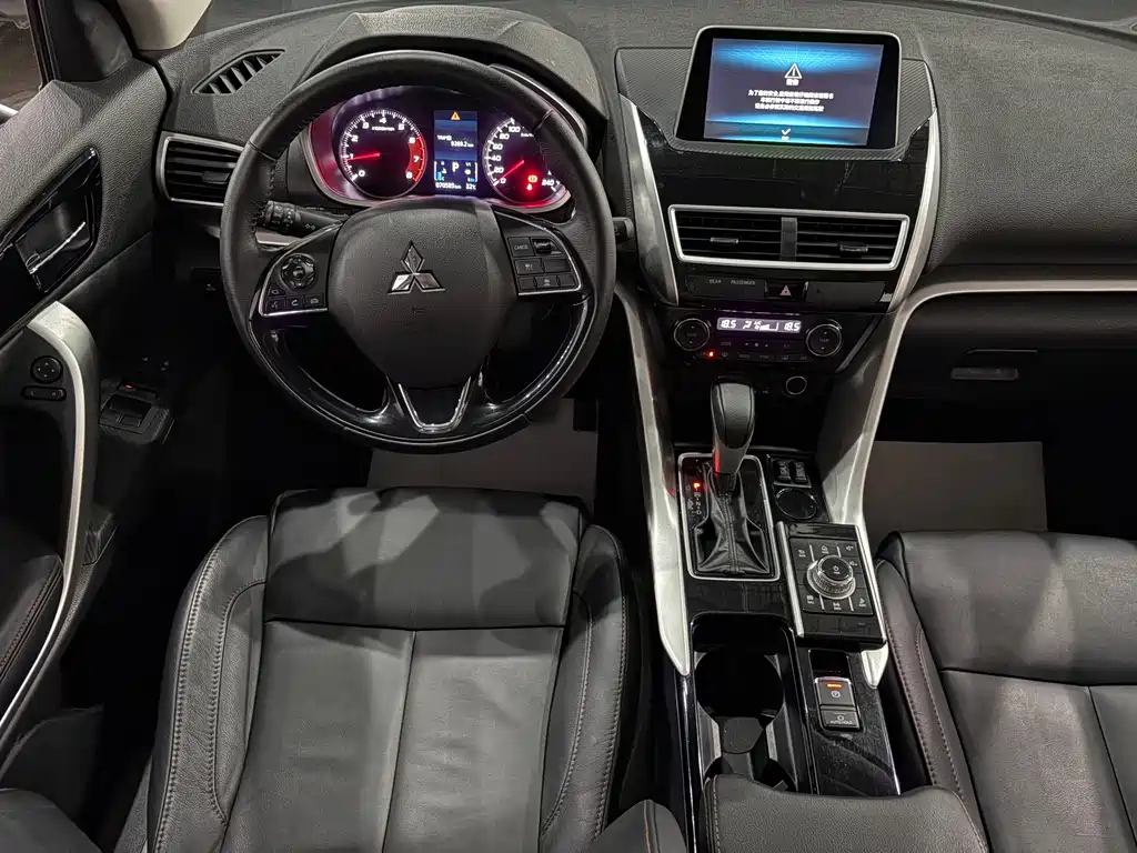 Mitsubishi Eclipse Cross 2019 — фото 12