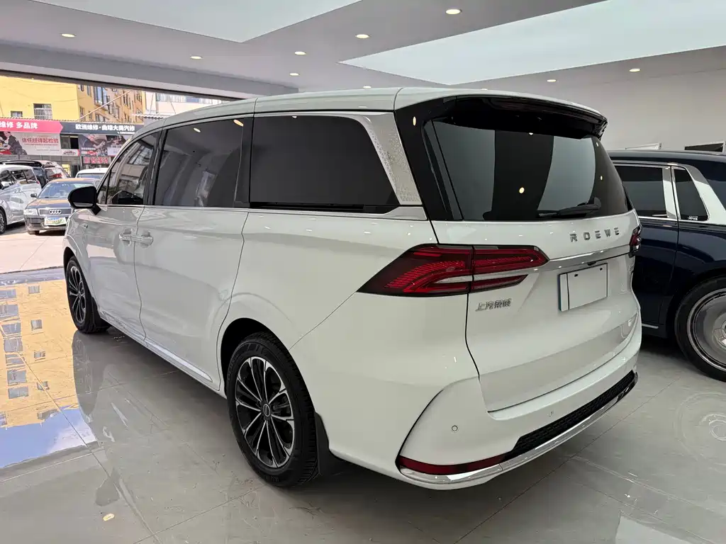 Roewe iMAX8 2021 — фото 10