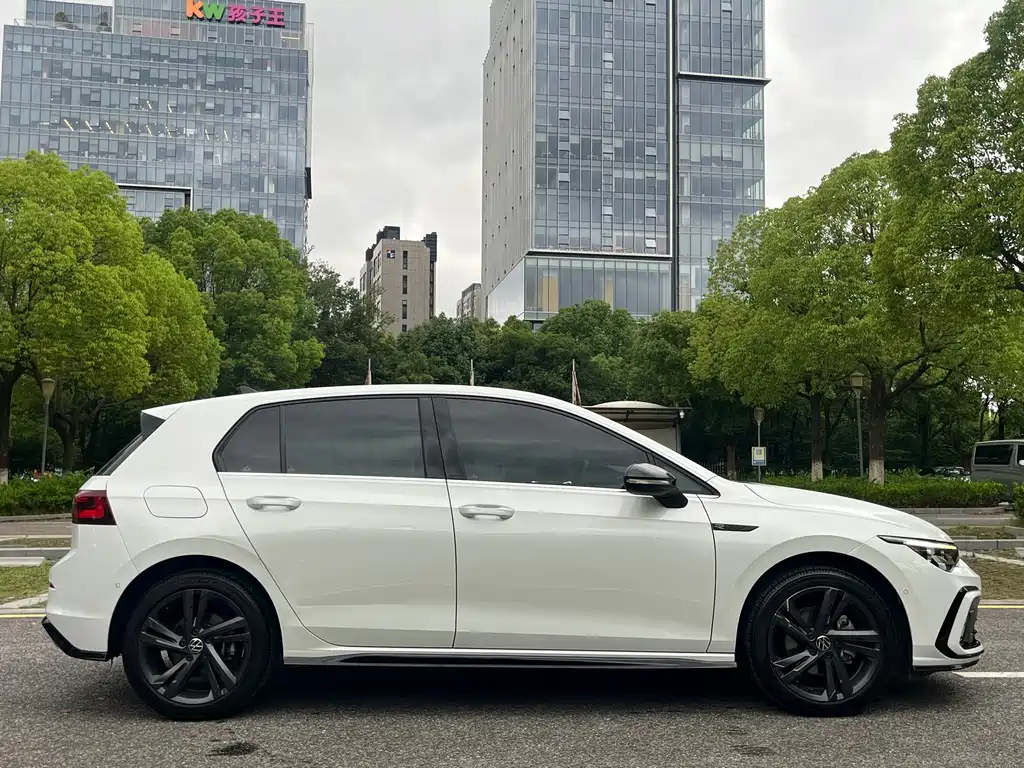 Volkswagen Golf 2022