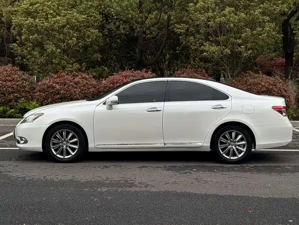 Lexus ES 2012