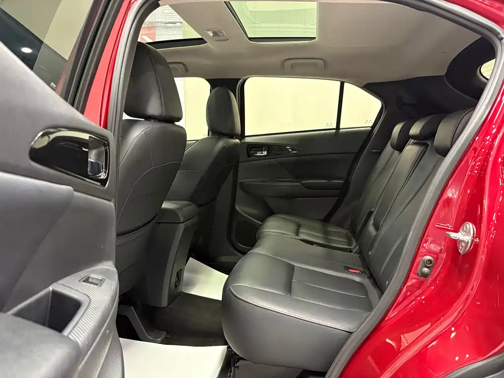 Mitsubishi Eclipse Cross 2019 — фото 16