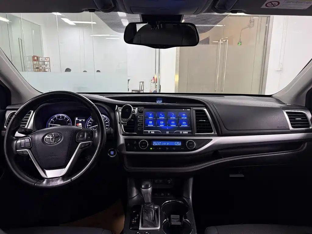 Toyota Highlander 2019 — фото 16