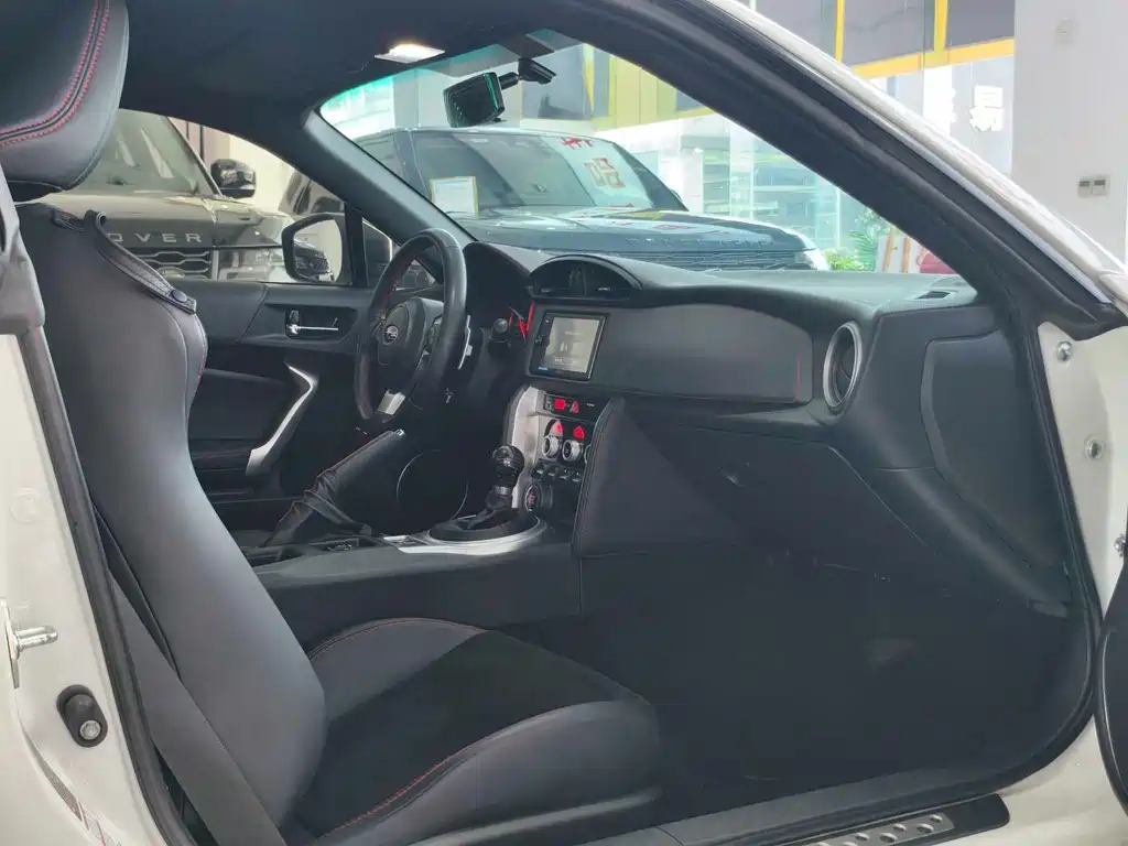 Subaru BRZ 2019 — фото 10