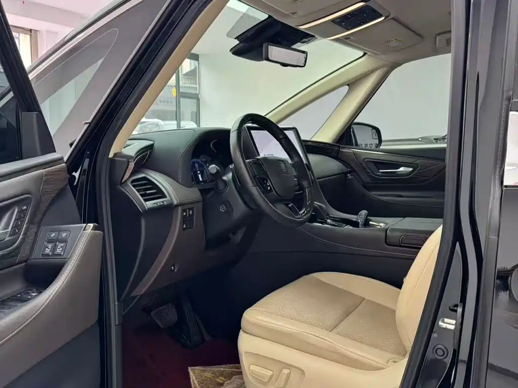 Toyota Vellfire 2024 — фото 4