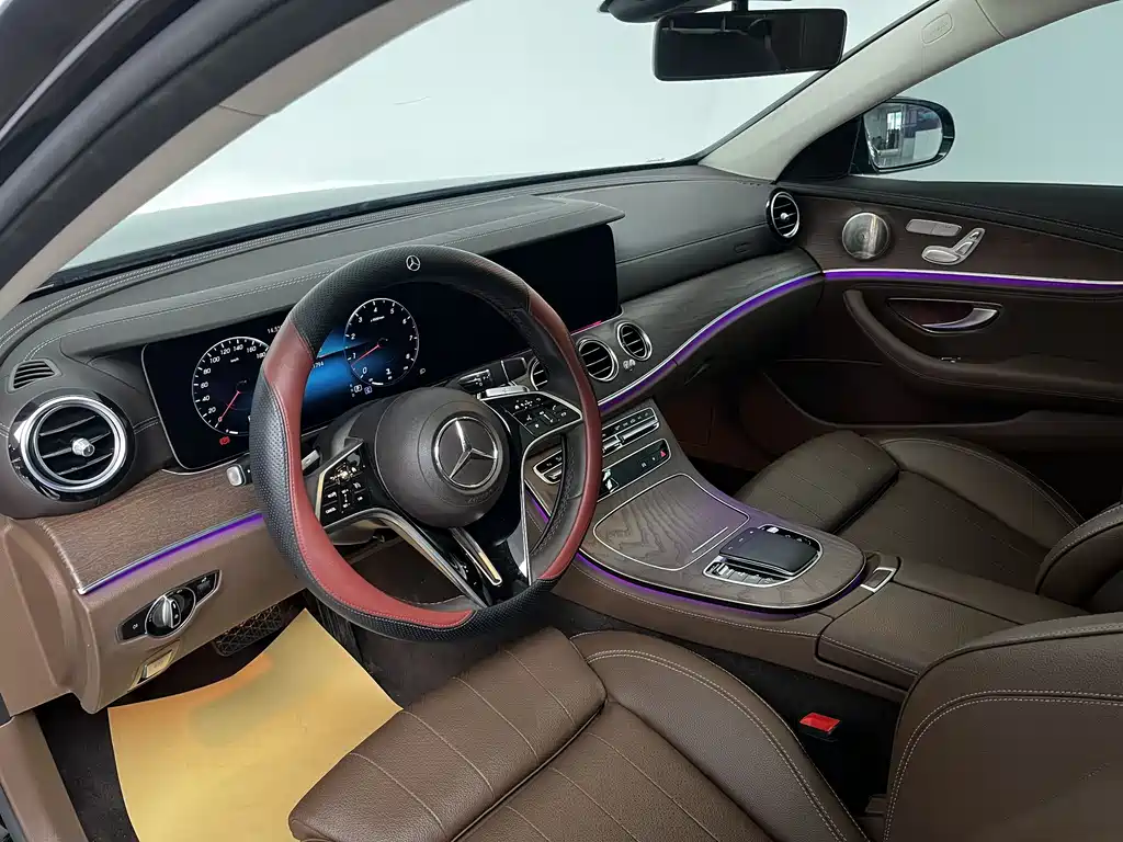 Mercedes-Benz E-Class 2022 — фото 3