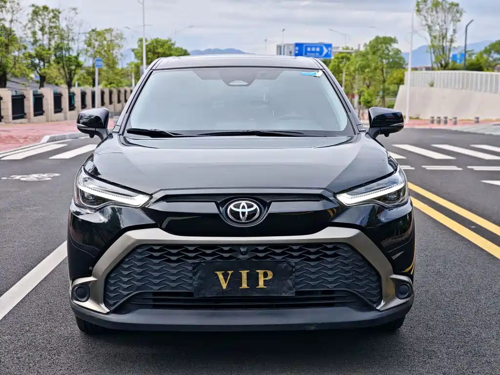 Toyota Frontlander 2024