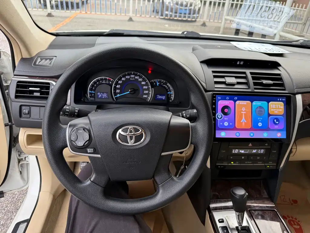 Toyota Camry 2015 — фото 14