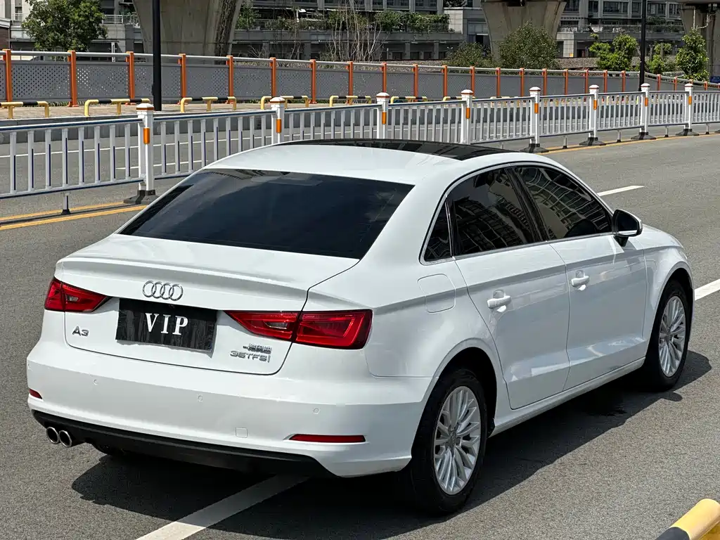Audi A3 2015 — фото 13