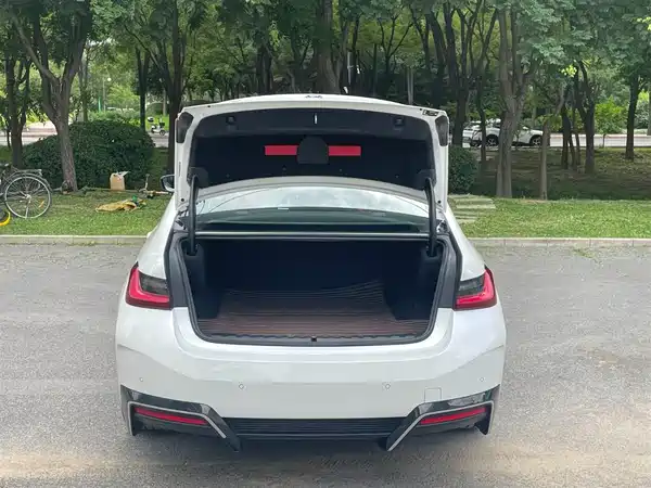 BMW i3 2023