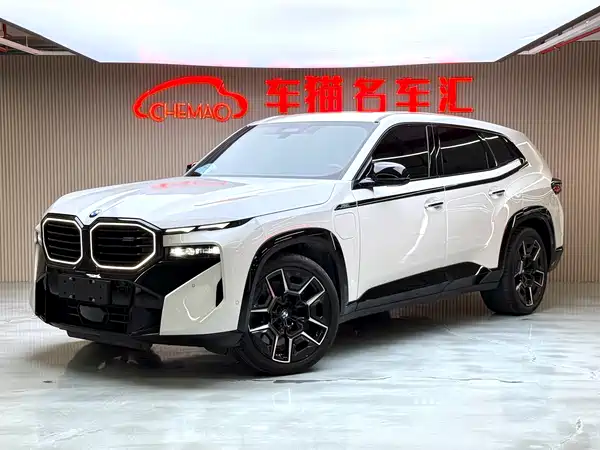 BMW XM 2024