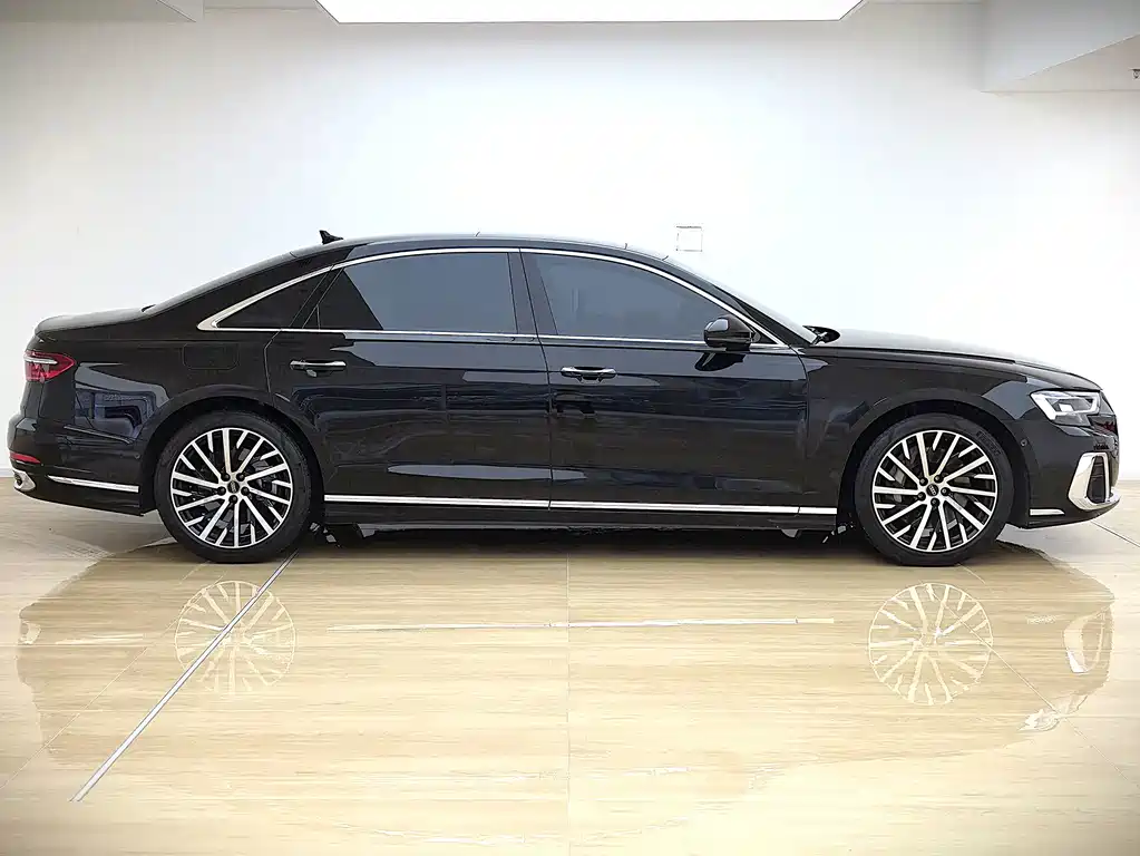 Audi A8 2024