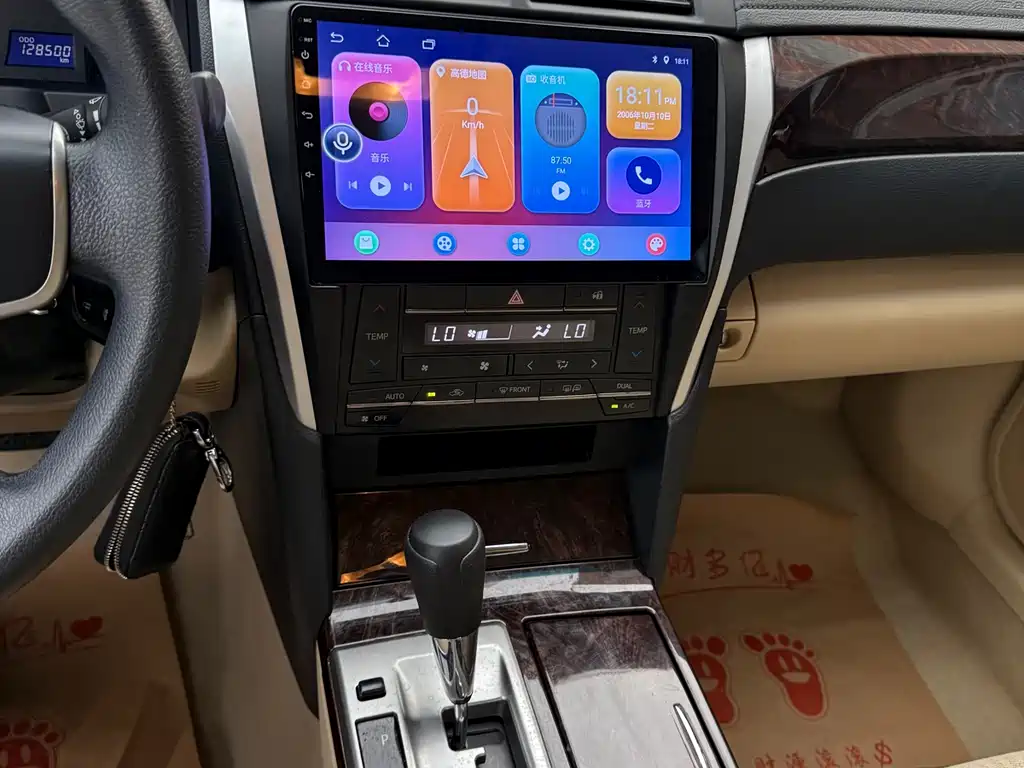 Toyota Camry 2015 — фото 17