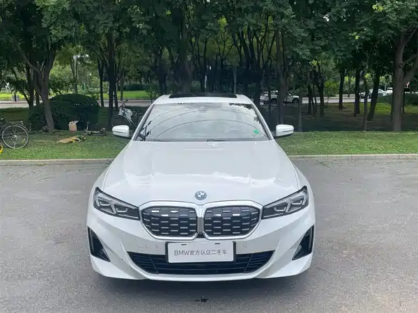 BMW i3 2023
