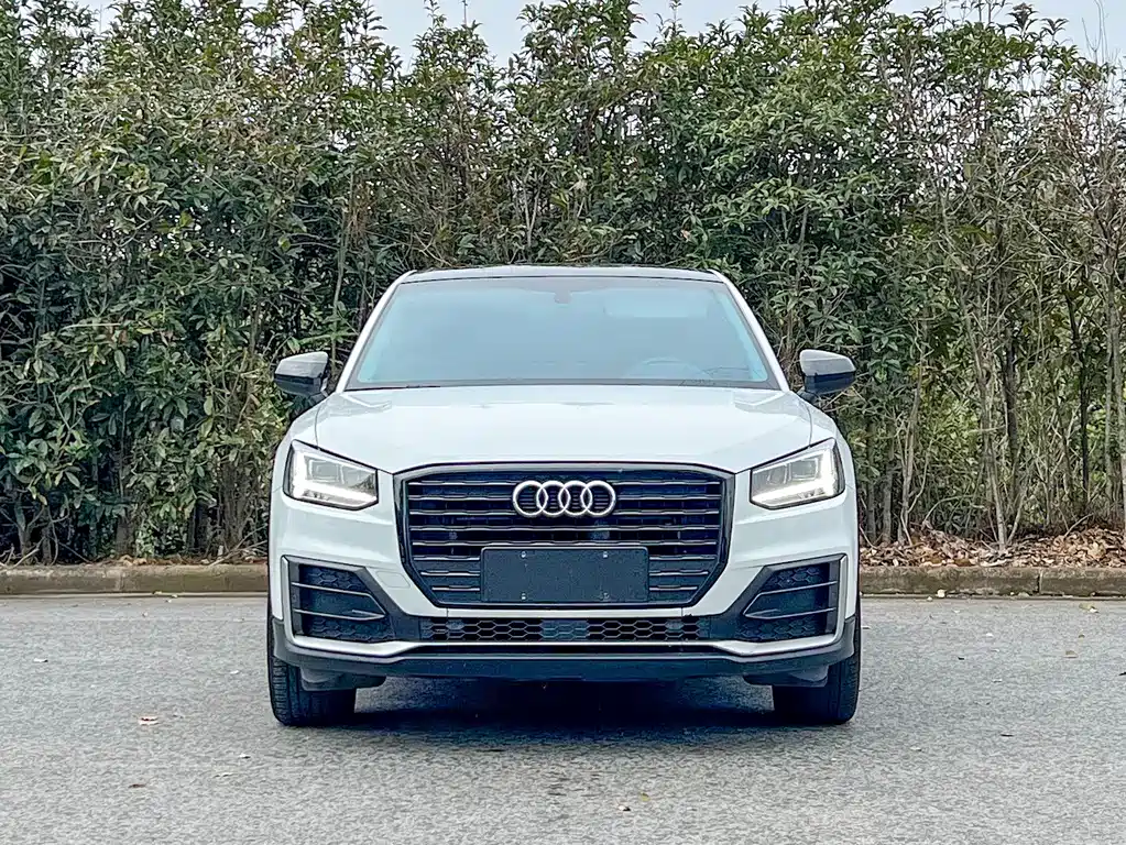 Audi Q2L 2021 — фото 2