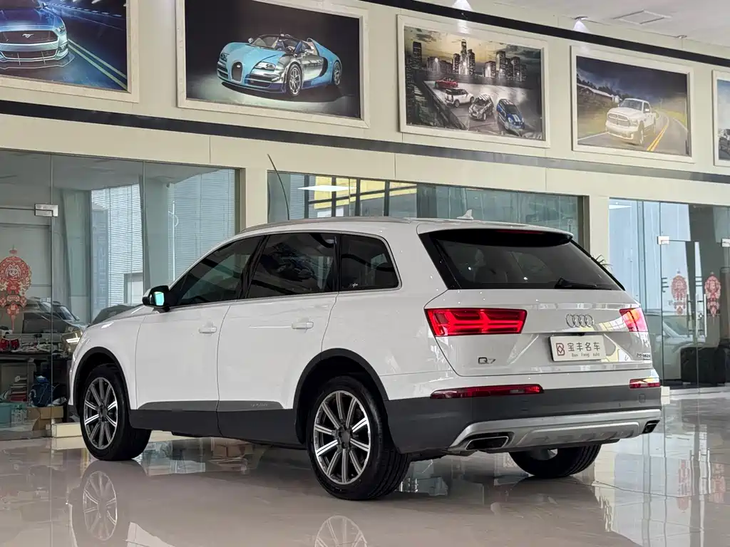 Audi Q7 2019 — фото 14