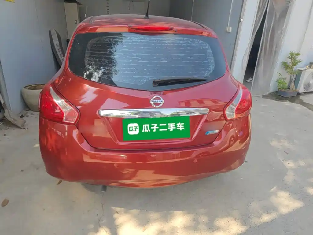 Nissan Tiida 2015