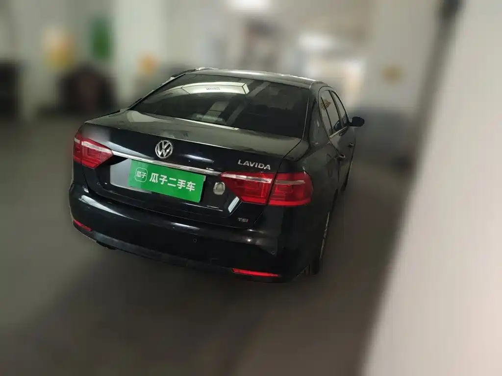 Volkswagen Lavida 2015