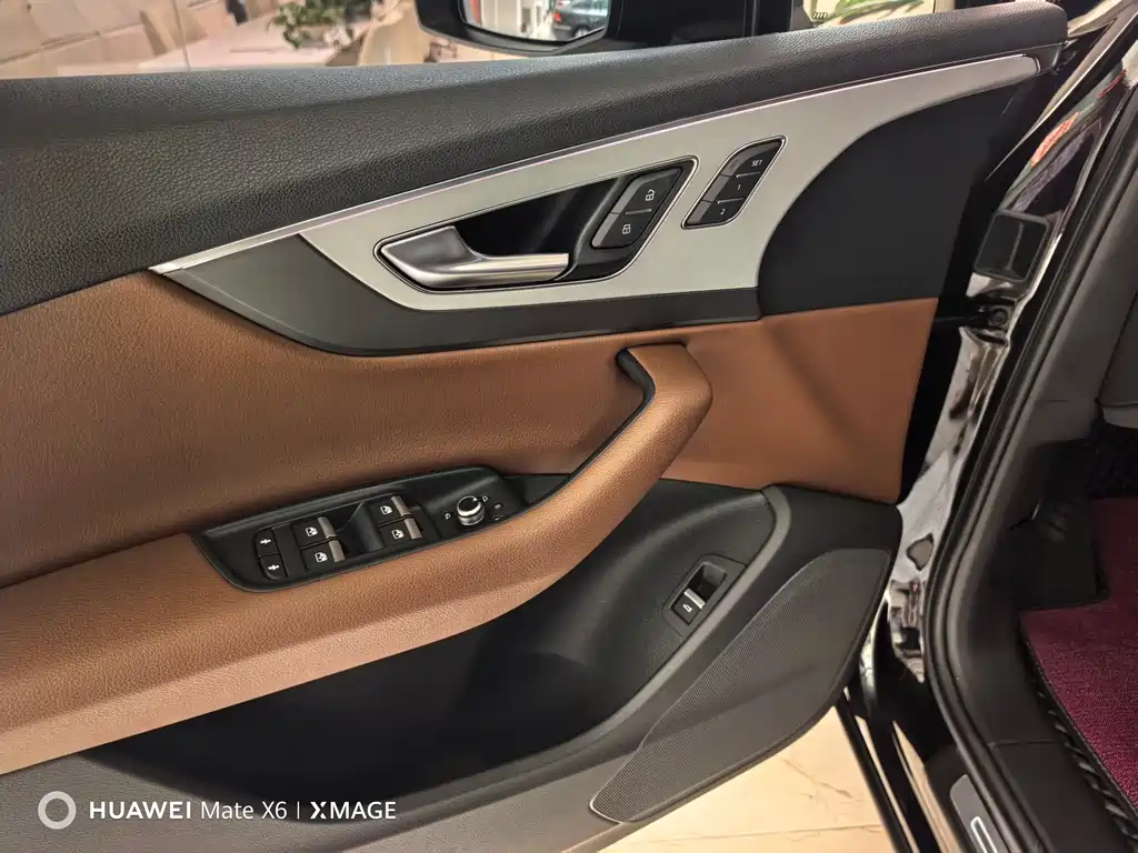 Audi Q7 2018 — фото 10