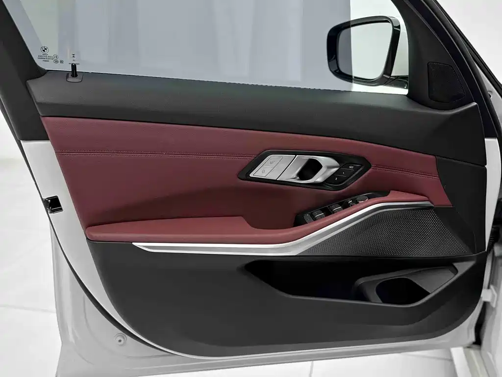 BMW 3 Series 2022 — фото 15