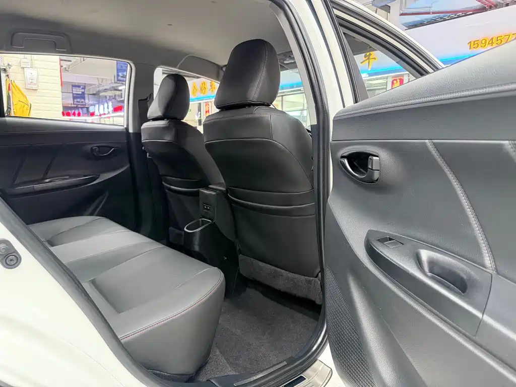 Toyota Yaris L 2022 — фото 22