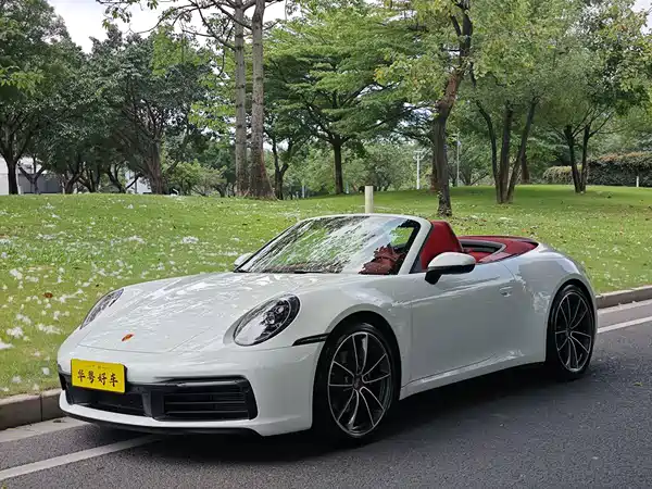 Porsche 911 2023