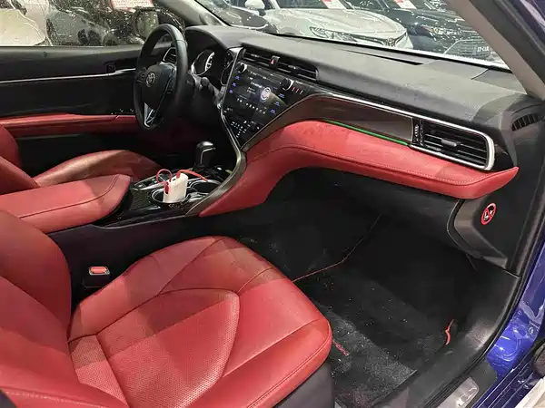 Toyota Camry 2019