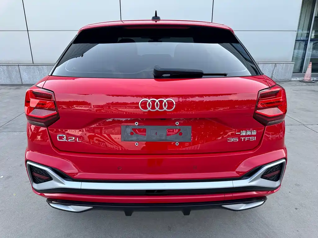 Audi Q2L 2022 — фото 17