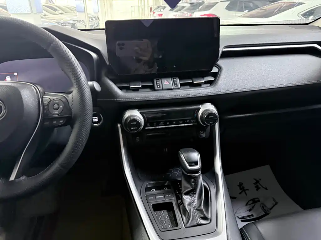 Toyota Wildlander 2023 — фото 14
